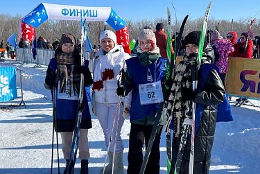 Депутаты на «Лыжне России»